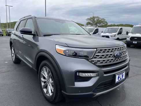 Used 2024 Ford Explorer Limited w/ Equipment Group 301A AWD/4WD image 7