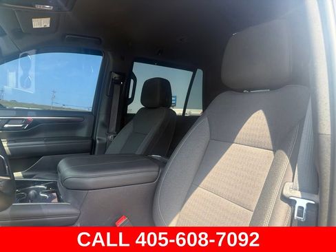 Used 2025 Chevrolet Tahoe LS AWD/4WD image 9