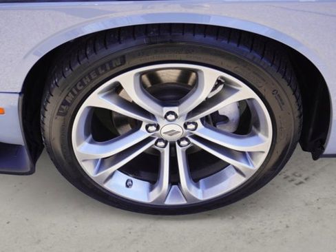 Used 2022 Dodge Challenger R/T image 10