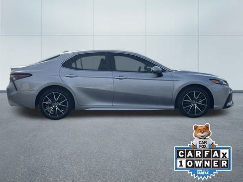 Used 2021 Toyota Camry SE image 61