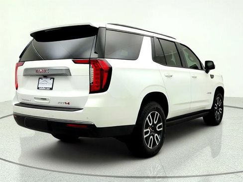 Used 2024 GMC Yukon AT4 w/ Technology Package AWD/4WD image 5