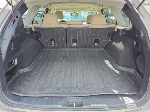 Used 2019 Subaru Outback 2.5i Limited AWD/4WD image 10