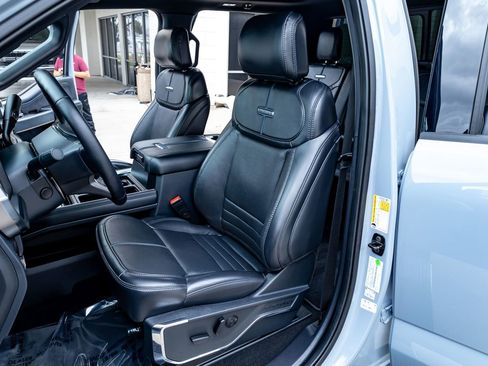 Used 2025 Ford F350 Platinum image 29