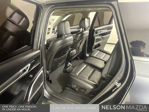 Used 2020 Kia Telluride S w/ S 8 Passenger Seating Package AWD/4WD image 13