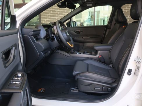 Used 2026 Subaru Outback Wilderness w/ Wilderness Package AWD/4WD image 12