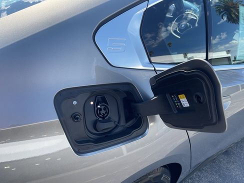 Used 2024 BMW i5 eDrive40i w/ Premium Package image 26