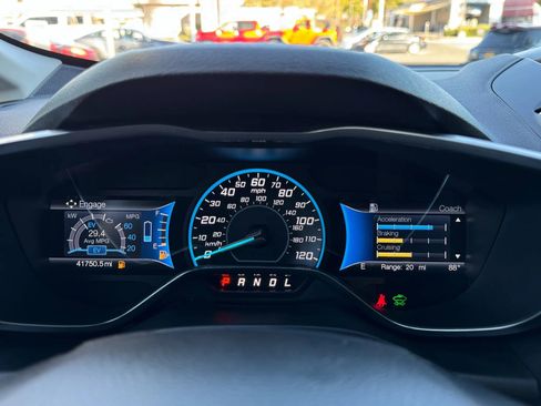 Used 2017 Ford C-MAX Energi SE w/ Equipment Group 402A FWD image 17