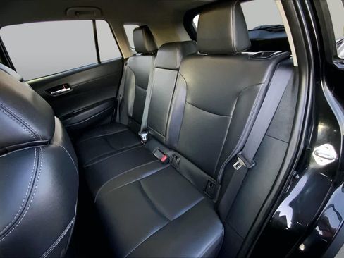 Used 2023 Toyota Corolla Cross XLE FWD image 20