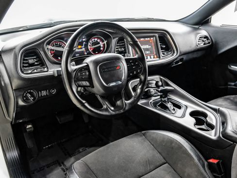 Used 2017 Dodge Challenger R/T Scat Pack RWD image 17