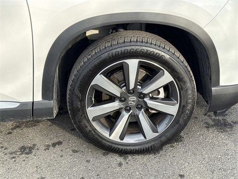 Used 2025 Honda Pilot Touring image 7
