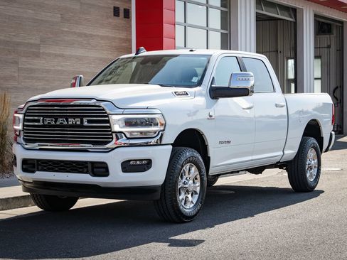 Used 2024 RAM 2500 Laramie w/ Safety Group AWD/4WD image 8