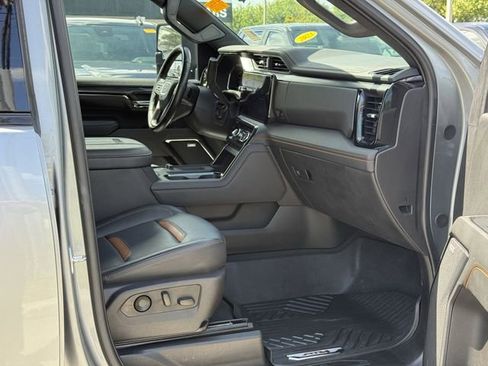 Used 2024 GMC Sierra 2500 AT4 w/ AT4 Premium Plus Package AWD/4WD image 20