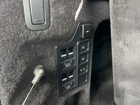 Used 2021 Land Rover Discovery HSE R-Dynamic image 30