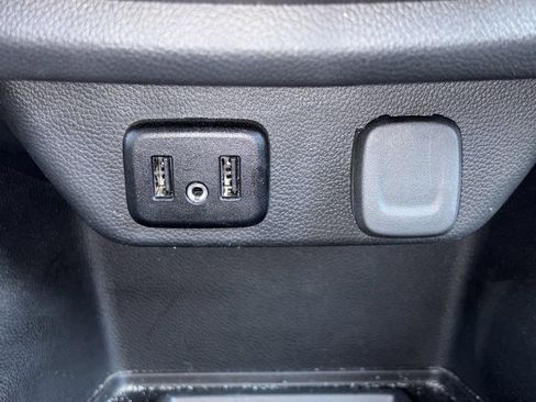 Used 2023 Chevrolet Traverse LT w/ LPO, Floor Liner Package AWD/4WD image 15