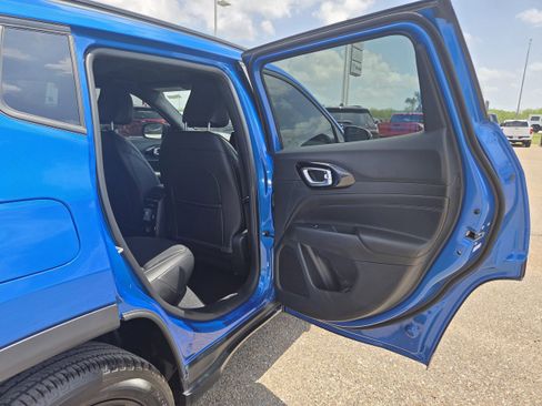 New 2026 Jeep Compass Latitude image 16