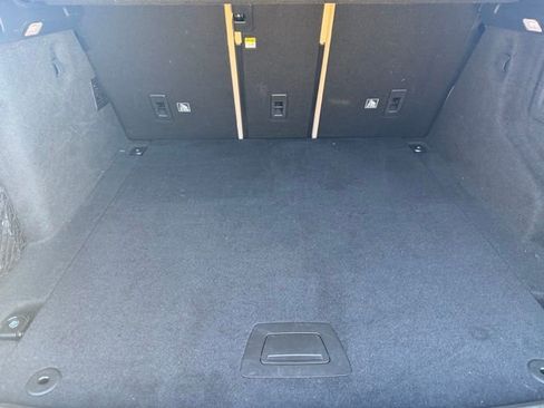 Used 2020 Jaguar F-PACE Prestige image 11