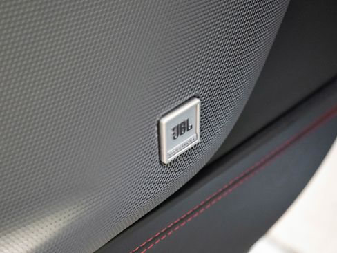 Used 2018 Ferrari GTC4Lusso T image 14