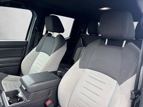 Certified 2025 Toyota Tacoma TRD Off-Road AWD/4WD image 20