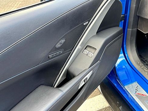Used 2015 Chevrolet Corvette Z06 w/ 3LZ Preferred Equipment Group image 25