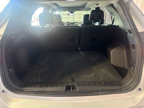 Used 2018 Chevrolet Equinox Premier AWD/4WD image 16