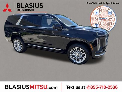 Used 2026 Cadillac Escalade Luxury AWD/4WD image 11
