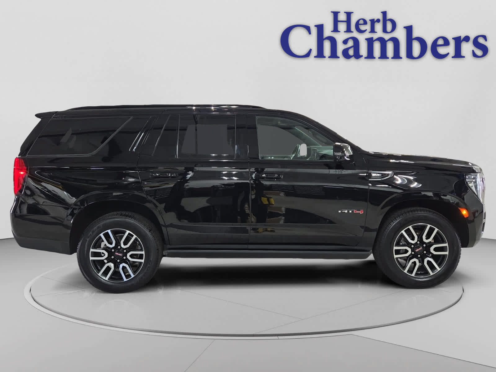 Used 2023 GMC Yukon AT4 w/ AT4 Premium Package AWD/4WD image 16