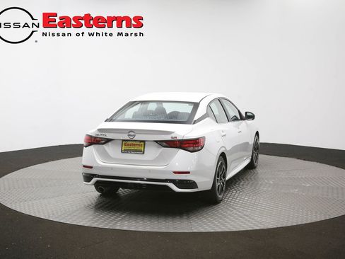 Used 2024 Nissan Sentra SR w/ SR Premium Package FWD image 39