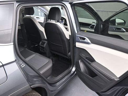 New 2026 Volkswagen Taos SE image 39