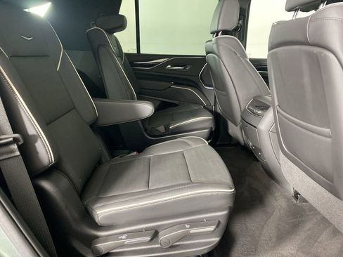 Certified 2024 Cadillac Escalade Sport w/ LPO, ONYX Package image 30