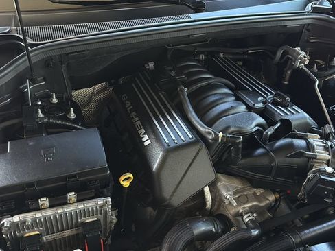 Used 2018 Jeep Grand Cherokee SRT AWD/4WD image 38