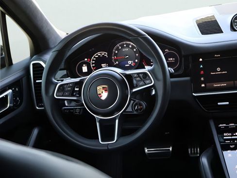 Used 2023 Porsche Cayenne GTS AWD/4WD image 21