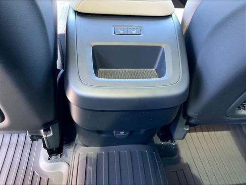 New 2026 Volvo XC60 B5 Plus w/ Climate Package image 16