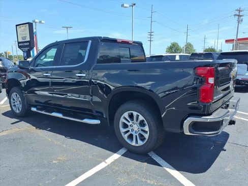 New 2026 Chevrolet Silverado 1500 LTZ w/ Z71 Off-Road Package AWD/4WD image 5