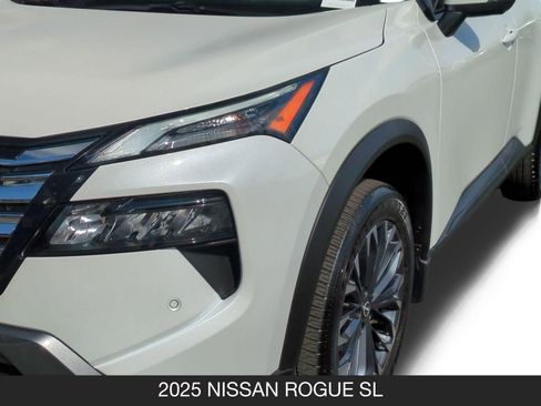 Certified 2025 Nissan Rogue SL w/ Tech Package image 10