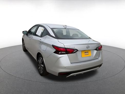 Used 2025 Nissan Versa SV FWD image 10