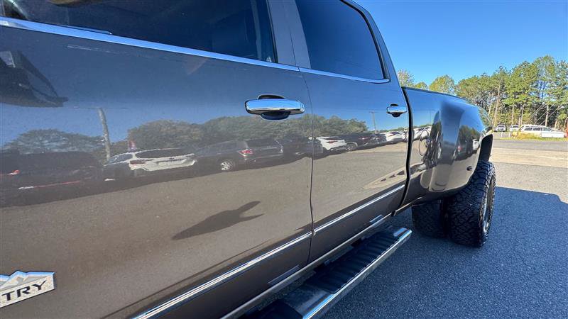 Used 2015 Chevrolet Silverado 3500 High Country w/ Duramax Plus Package AWD/4WD image 12