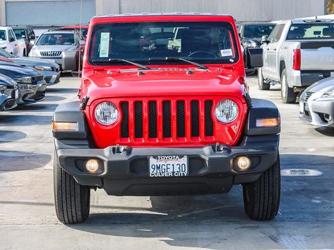 Used 2020 Jeep Wrangler Unlimited Sport S image 2