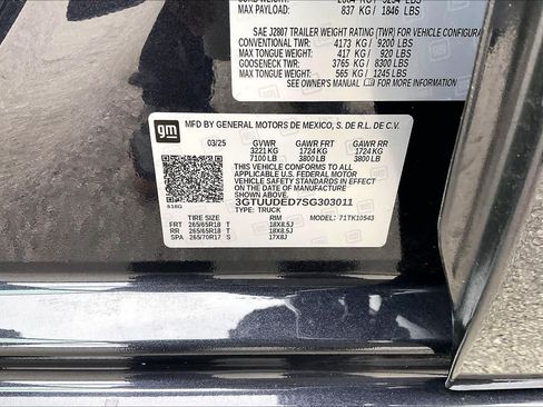 Used 2025 GMC Sierra 1500 SLT AWD/4WD image 36