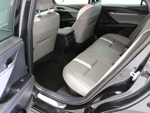 Used 2025 Toyota Camry SE w/ Convenience Package FWD image 26