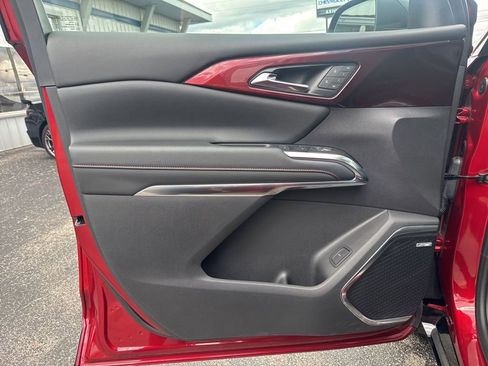 Used 2024 Chevrolet Traverse RS w/ LPO, Floor Liner Package AWD/4WD image 14