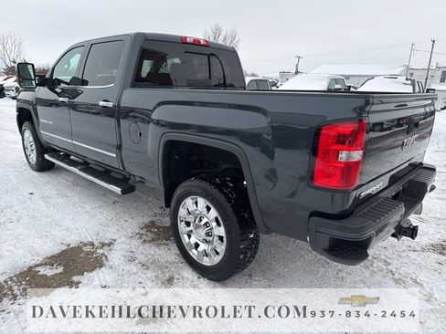 Used 2017 GMC Sierra 2500 Denali w/ Duramax Plus Package image 3