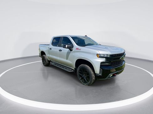 Used 2021 Chevrolet Silverado 1500 LT Trail Boss w/ Convenience Package II AWD/4WD image 2