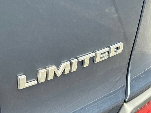 Used 2019 Jeep Cherokee Limited AWD/4WD image 14