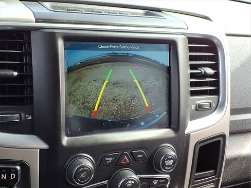 Used 2019 RAM 1500 Classic SLT w/ Luxury Group image 15