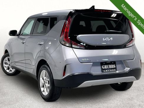 Used 2025 Kia Soul LX w/ LX Technology Package FWD image 15