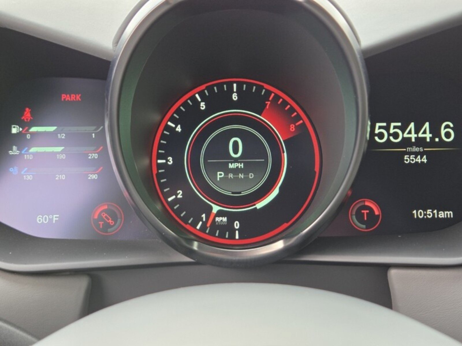 Used 2023 Aston Martin V8 Vantage Roadster RWD image 28