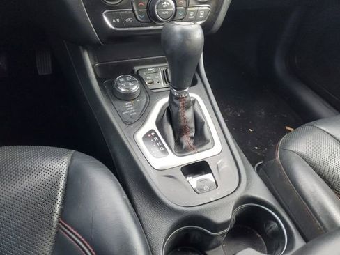 Used 2016 Jeep Cherokee Trailhawk w/ Leather Interior Group image 30