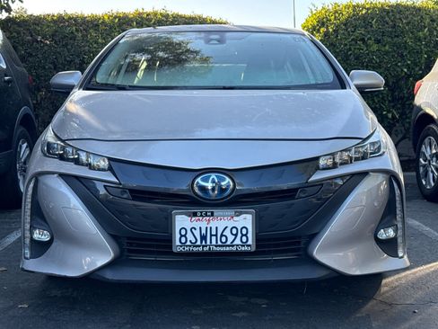 Used 2021 Toyota Prius Prime Limited w/ Carpet Mat Package (TMS) FWD image 2