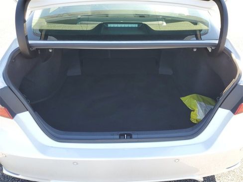 Used 2022 Toyota Camry XSE image 29