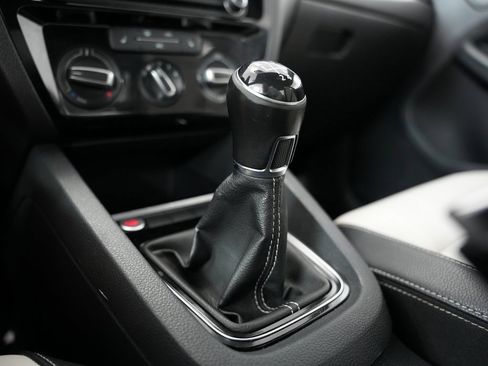 Used 2016 Volkswagen Jetta Sport image 26